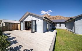 Queenstown Remarkable Alpine Mountain View House